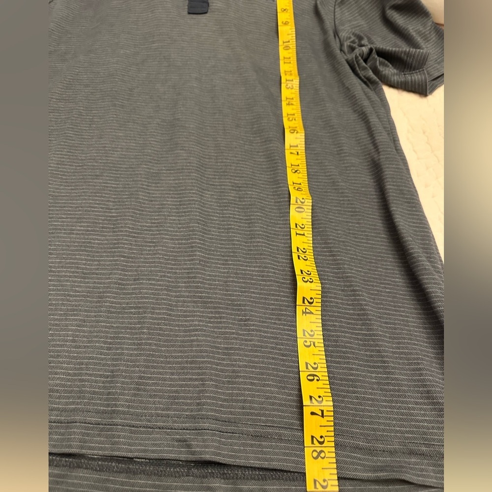 Travis Mathew golf shirt polo breathable fabric classic collar short sleeves M - Picture 7 of 7